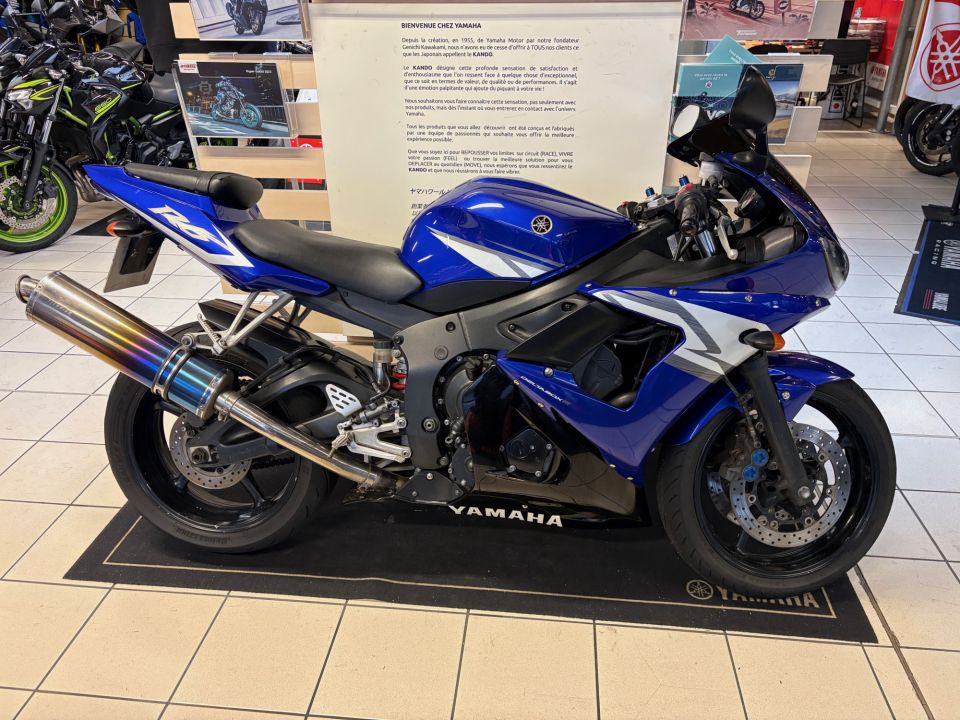 YAMAHA YZF-R6 4