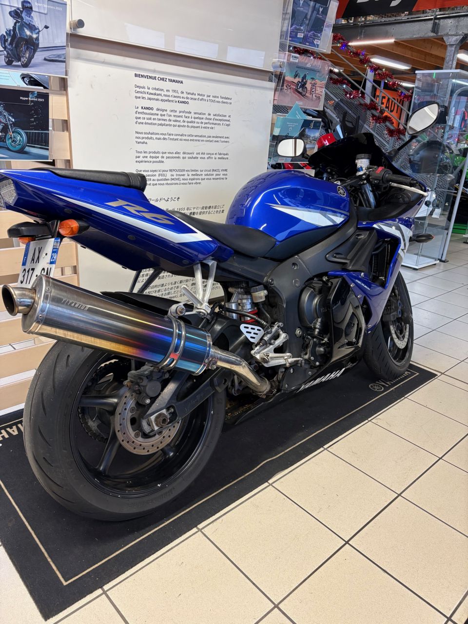 YAMAHA YZF-R6 4