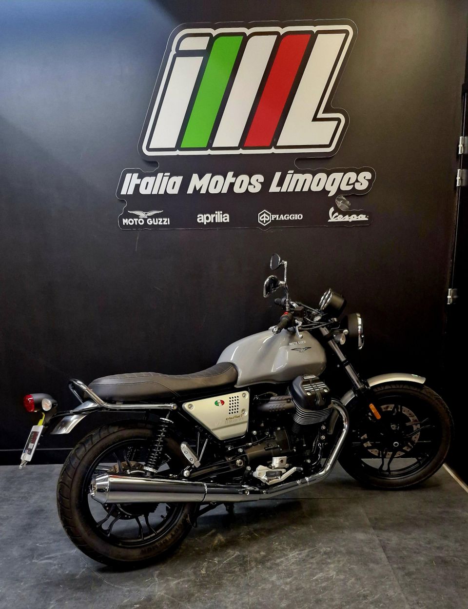 MOTO GUZZI V7 III MILANO 750 4