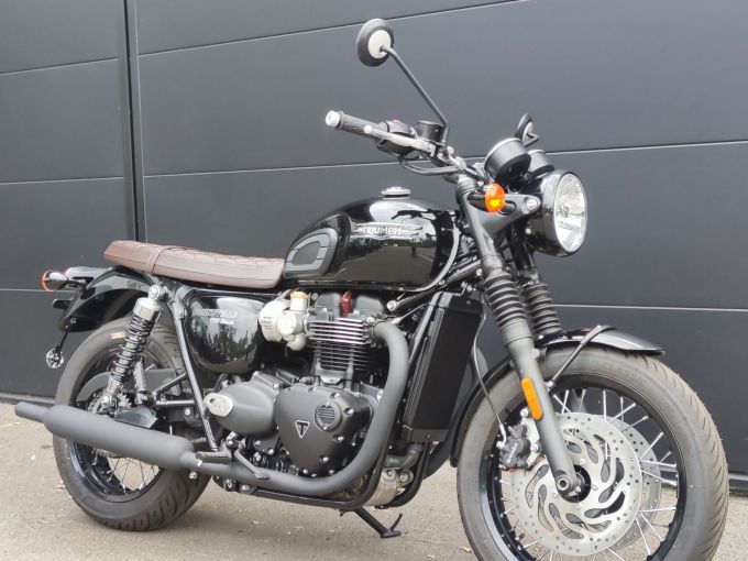TRIUMPH Bonneville T120 Black 4