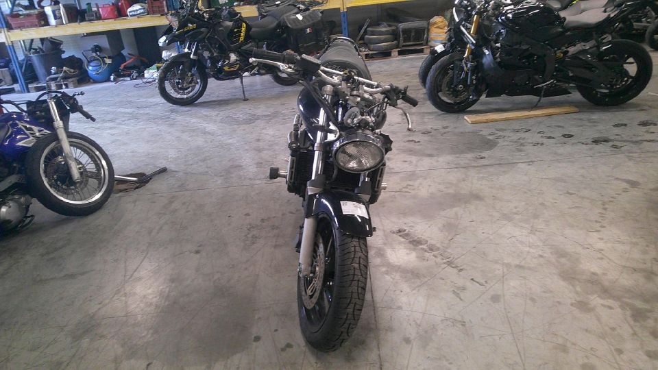 HONDA CB 600 F HORNET 4