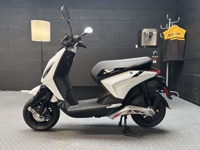 PIAGGIO 1 ACTIVE 4