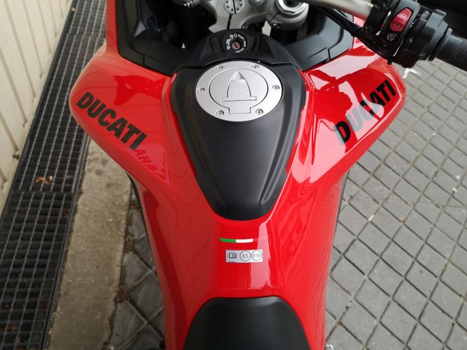DUCATI MULTISTRADA V2S 4