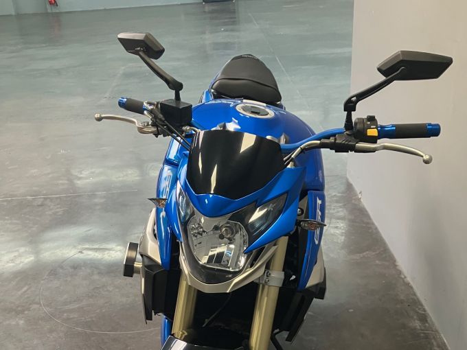 SUZUKI GSX 750 F 4