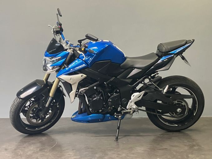 SUZUKI GSX 750 F 4