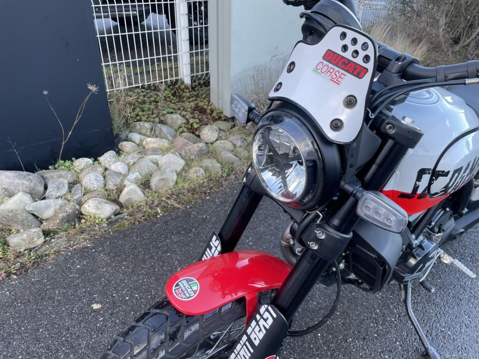 DUCATI SCRAMBLER 800 URBAN 4