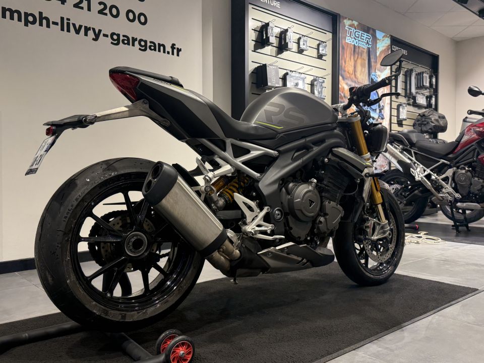 TRIUMPH SPEED TRIPLE 1200 RS 4