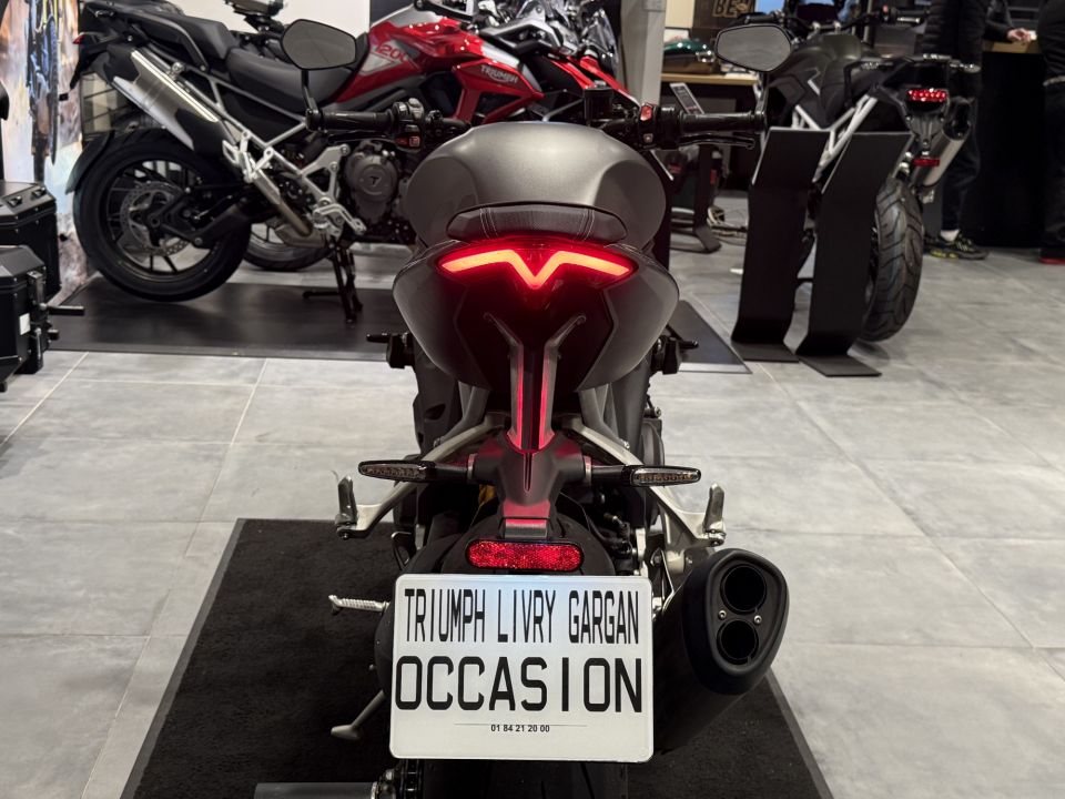 TRIUMPH SPEED TRIPLE 1200 RS 4