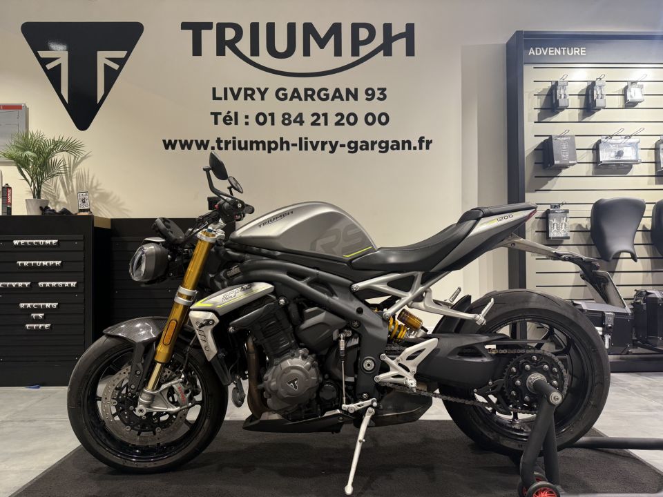 TRIUMPH SPEED TRIPLE 1200 RS 4