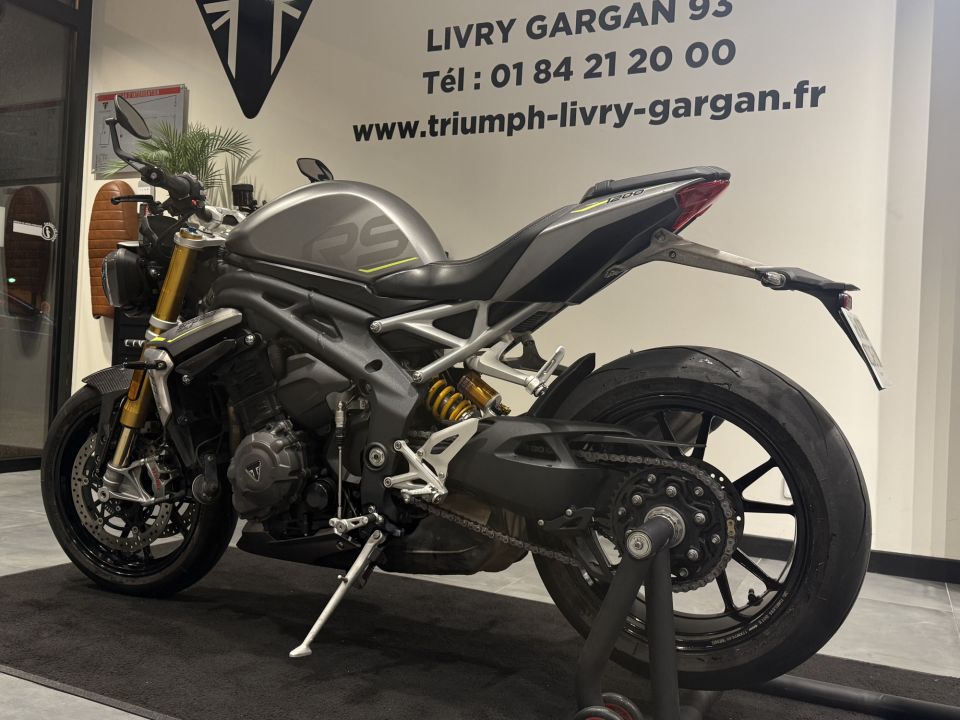 TRIUMPH SPEED TRIPLE 1200 RS 4