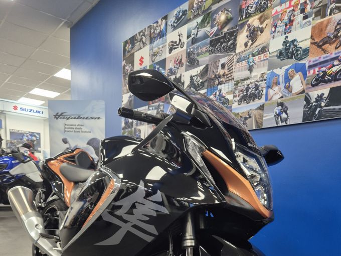 SUZUKI GSX-R 1340 HAYABUSA 4