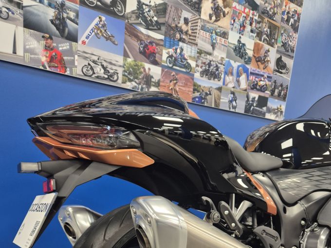 SUZUKI GSX-R 1340 HAYABUSA 4