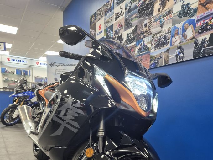 SUZUKI GSX-R 1340 HAYABUSA 4