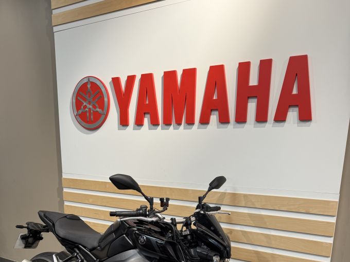 YAMAHA MT-10 4
