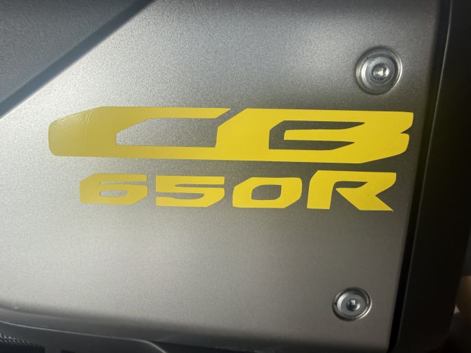 HONDA CB 650 R 4