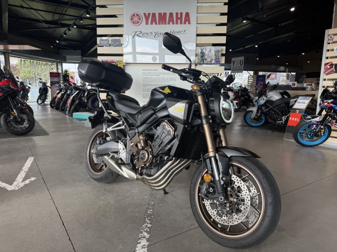 HONDA CB 650 R 4