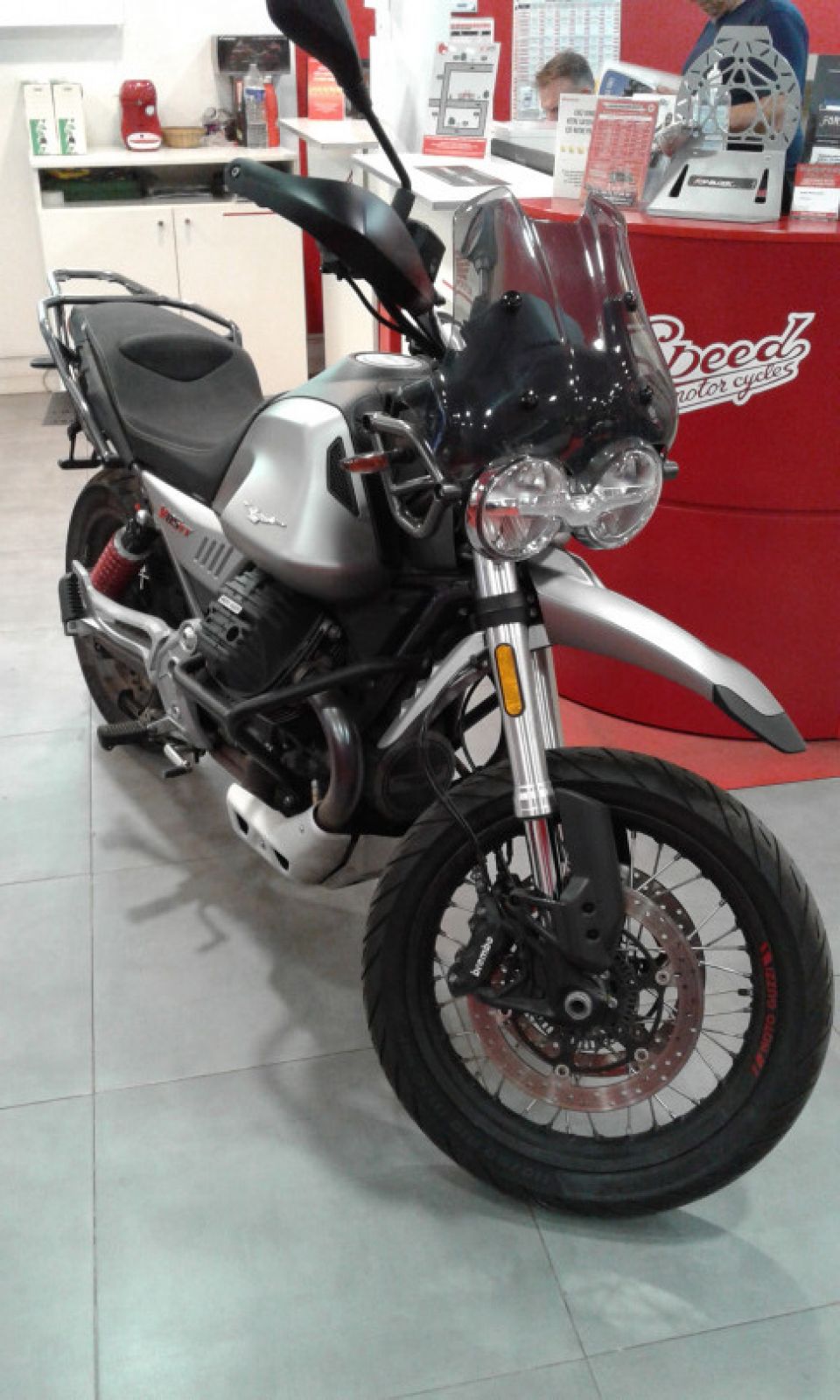 MOTO GUZZI V85 TT 850 4