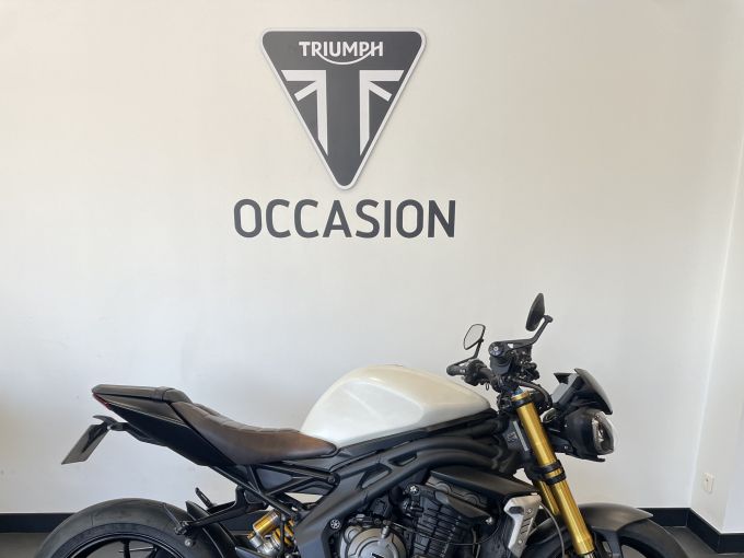 TRIUMPH SPEED TRIPLE 1200 RS 4