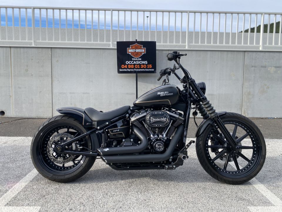 HARLEY-DAVIDSON SOFTAIL STREET BOB 1868 4