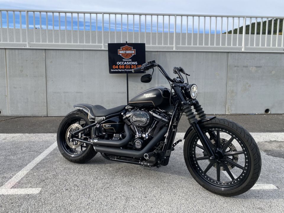 HARLEY-DAVIDSON SOFTAIL STREET BOB 1868 4
