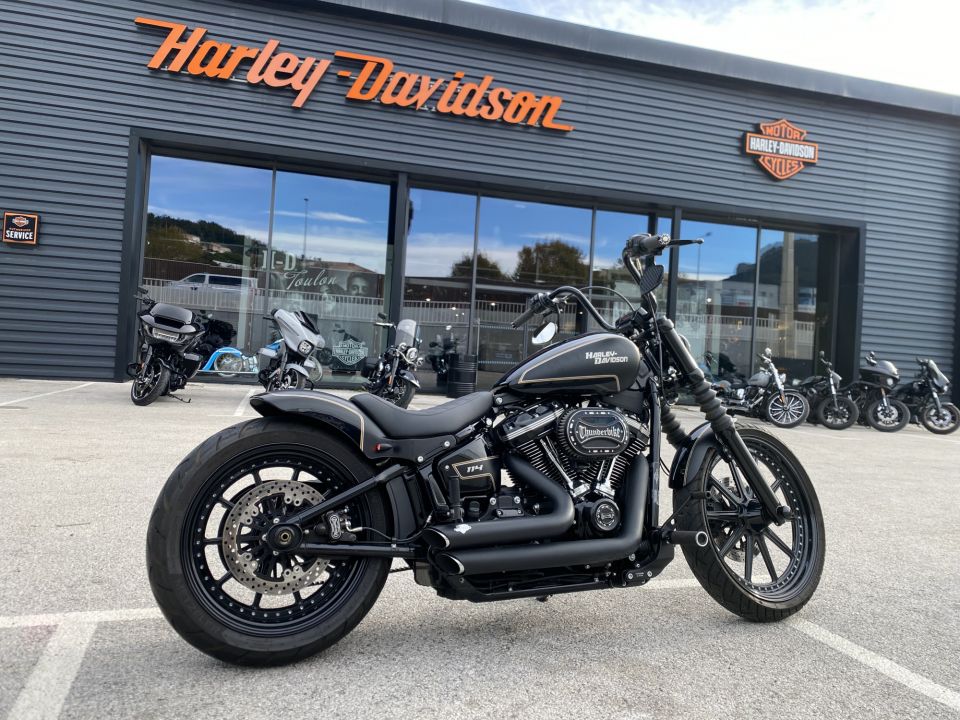 HARLEY-DAVIDSON SOFTAIL STREET BOB 1868 4