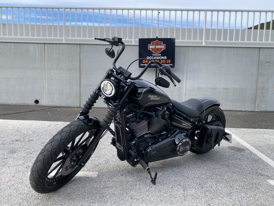 HARLEY-DAVIDSON SOFTAIL STREET BOB 1868 4