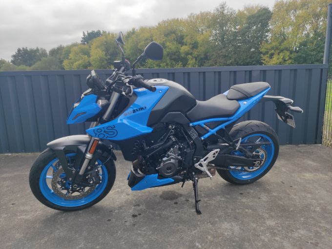 SUZUKI GSX-8S A2 4