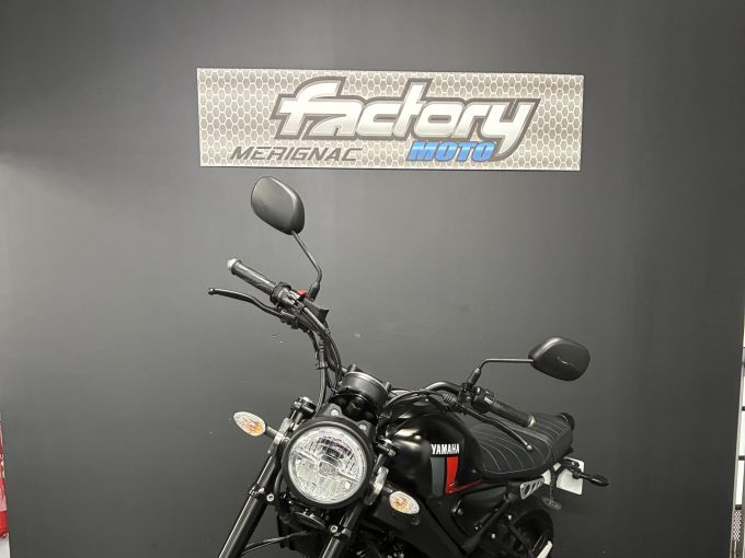 YAMAHA XSR 125 4