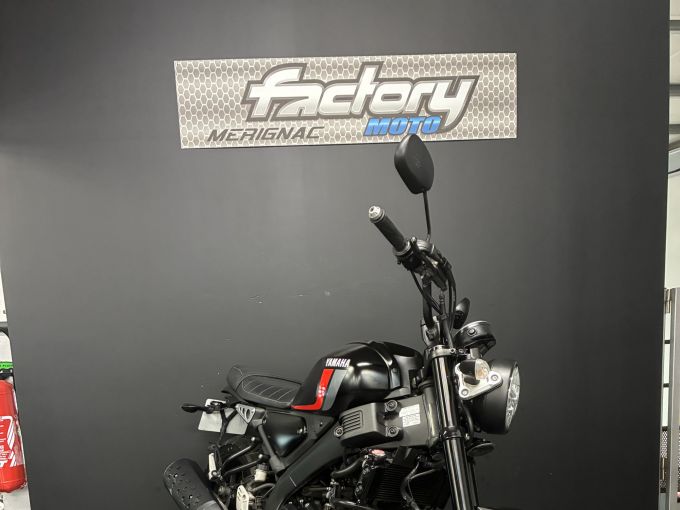 YAMAHA XSR 125 4