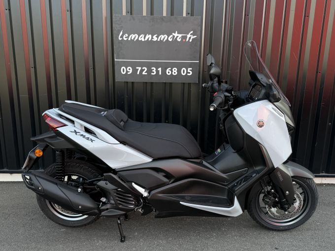 YAMAHA X-MAX 125 TECH MAX + 4