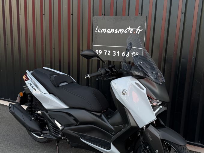 YAMAHA X-MAX 125 TECH MAX + 4