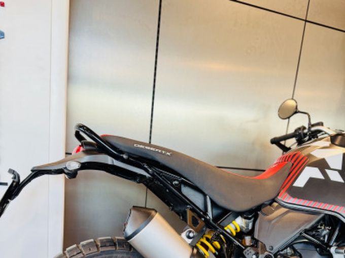 DUCATI DESERT X 4