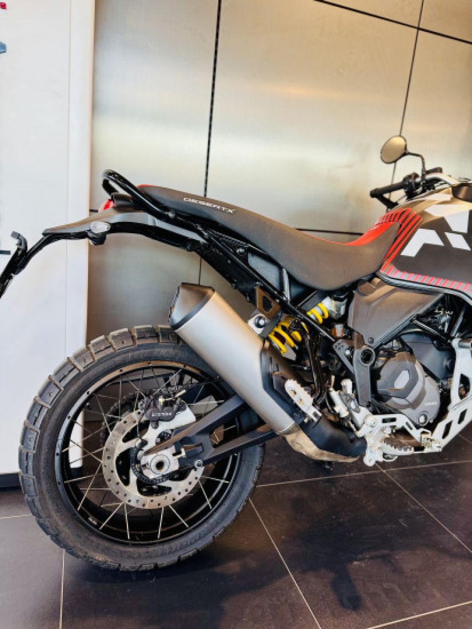 DUCATI DESERT X 4
