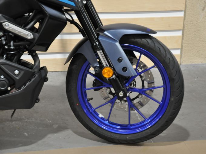 YAMAHA MT-125 4