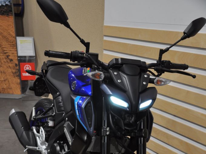 YAMAHA MT-125 4