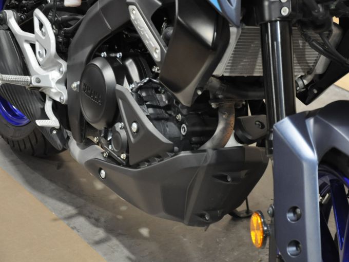 YAMAHA MT-125 4