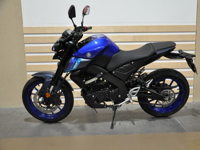 YAMAHA MT-125 4