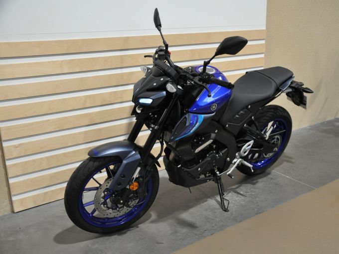 YAMAHA MT-125 4