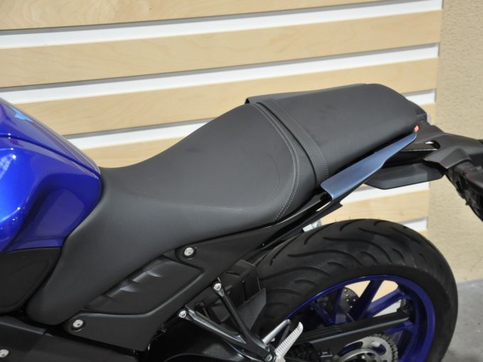 YAMAHA MT-125 4