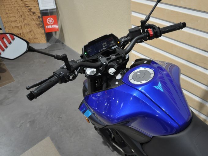 YAMAHA MT-125 4