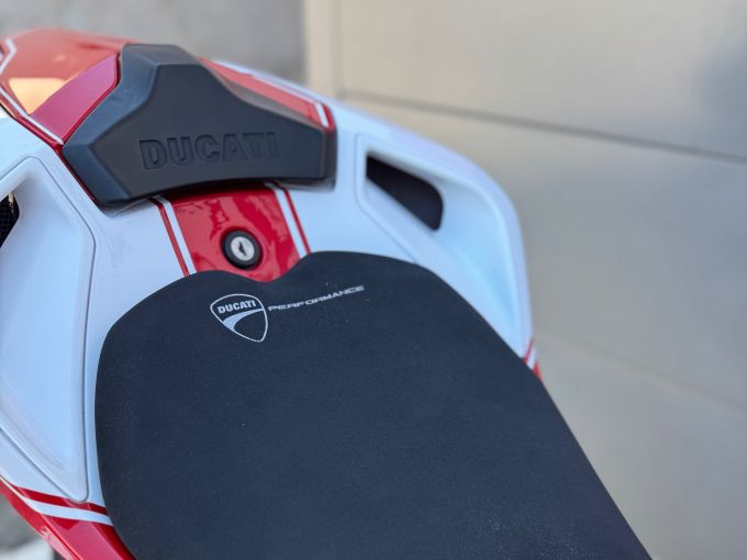 DUCATI 1098 S 4