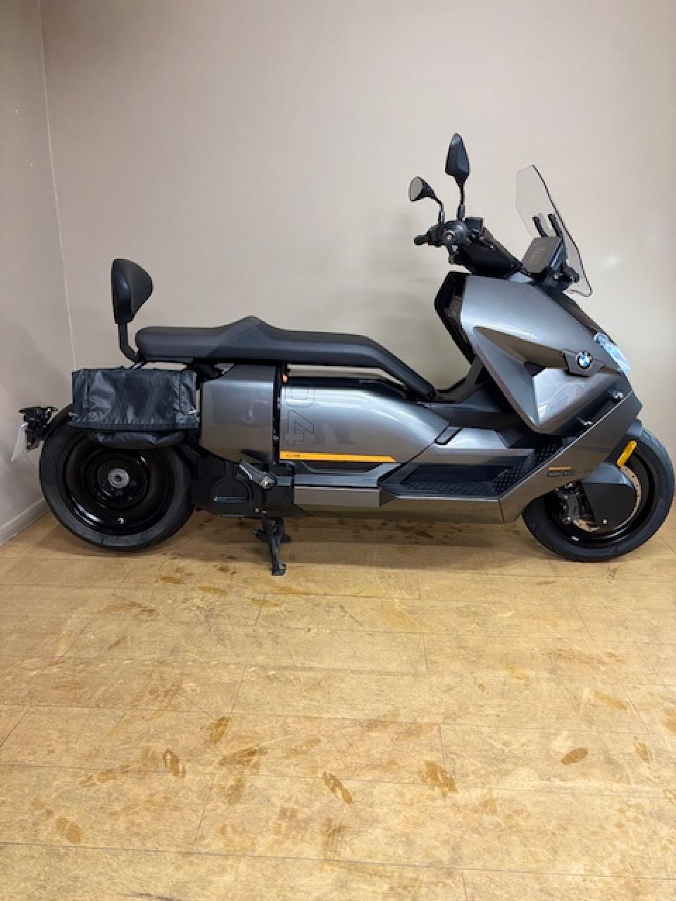 BMW CE 04 AVANTGARDE 4