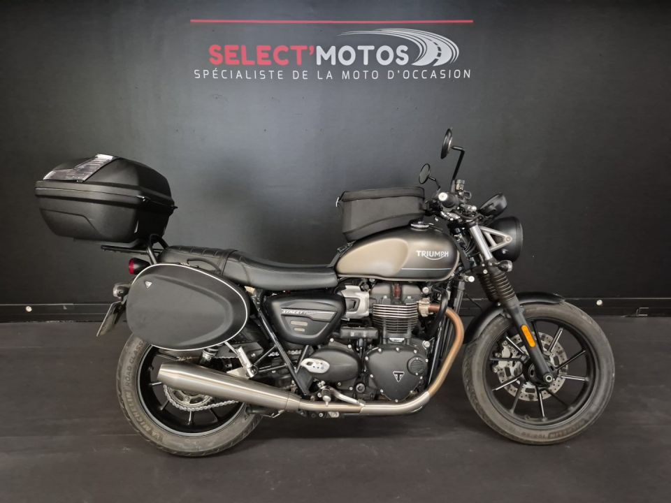 TRIUMPH STREET TWIN  900 4