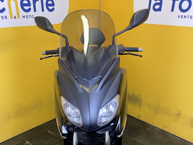 YAMAHA XMAX 125 4