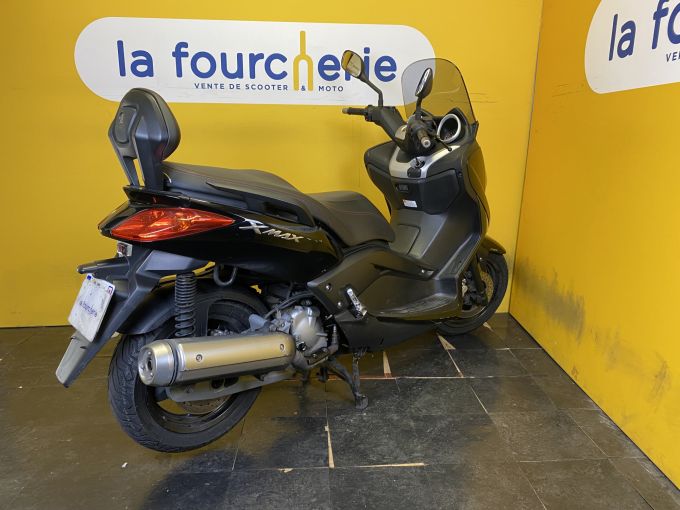YAMAHA XMAX 125 4