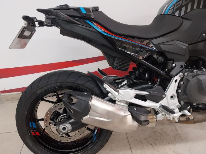BMW F 900 R 4