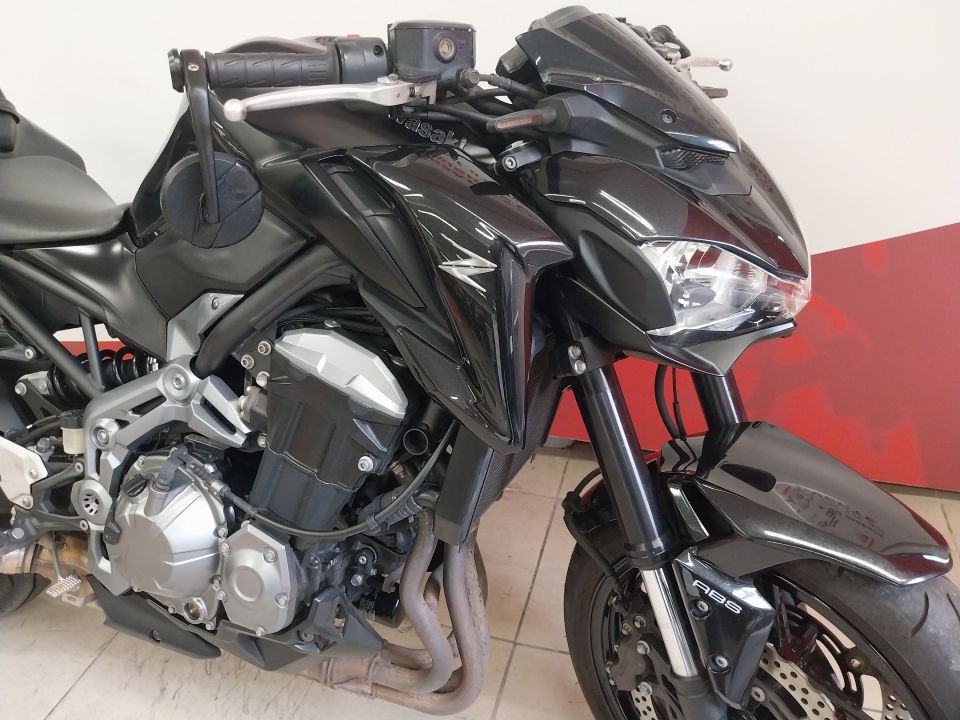 KAWASAKI Z 900 - 70KW (95cv) 4