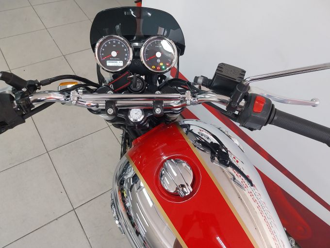 ROYAL ENFIELD INTERCEPTOR 4