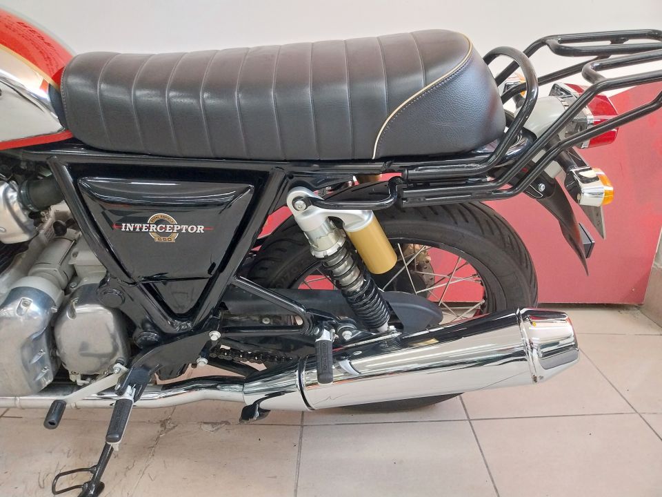 ROYAL ENFIELD INTERCEPTOR 4