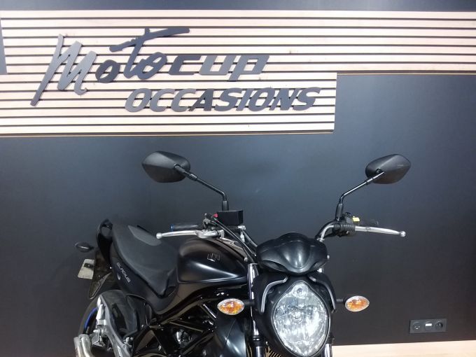 SUZUKI GLADIUS 650 4